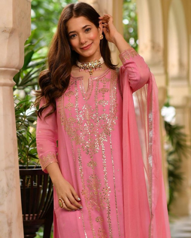 Rerdy To Wear Peach Faux Georgette Embroidery Work Pent Suit With Dupatta