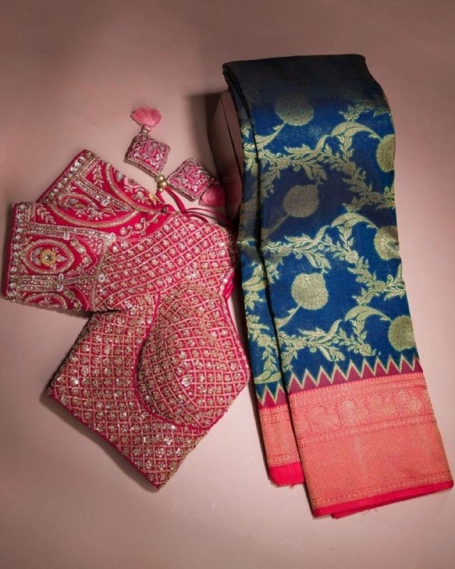 Gorgeou Blur-Pink Banarasi Silk Banarasi Work Saree With Blouse