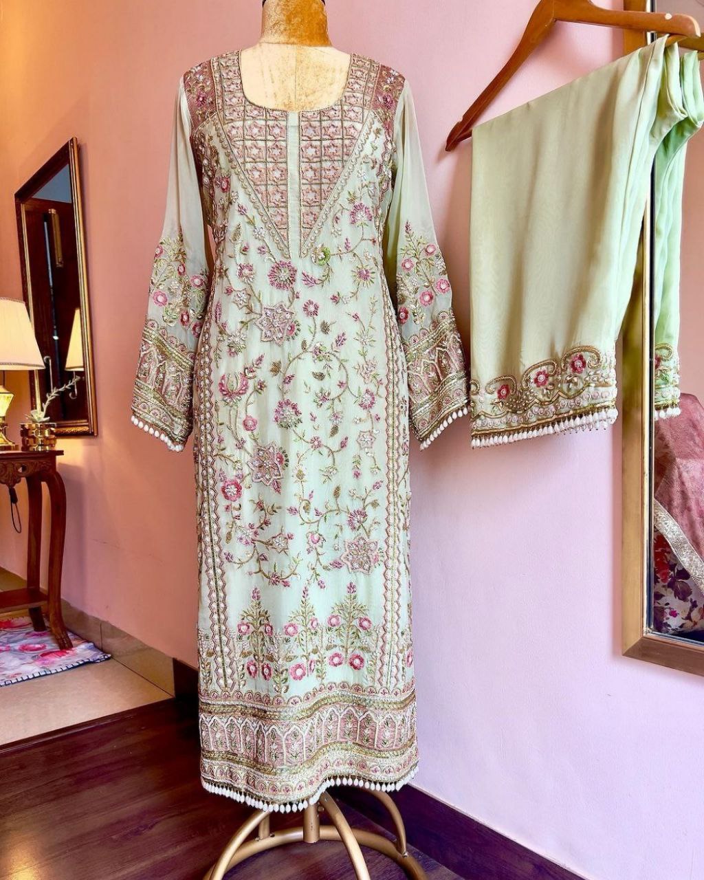 Gorgeou Perrot Green Pure Georgette Simmer Net With Lace Work Pakistani Suit With Dupatta